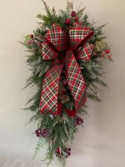 Northlight 48" Unlit Canadian Pine Christmas Teardrop Swag -Christmas Designers Store D491668S 16