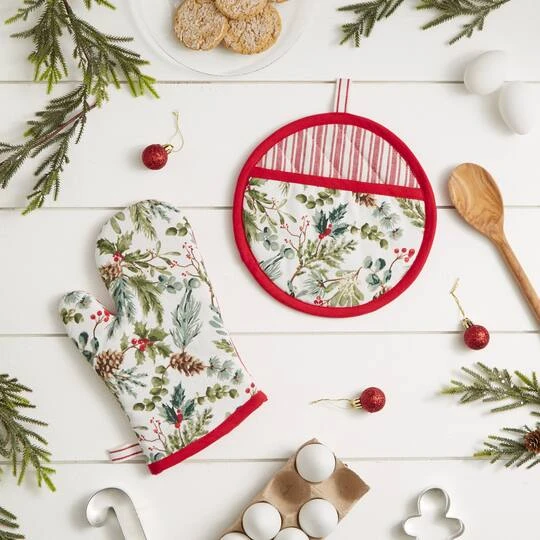 DII® Heritage Holiday Sprigs Oven Mitt & Potholder Set 7 DII® Heritage Holiday Sprigs Oven Mitt & Potholder Set - Image 5
