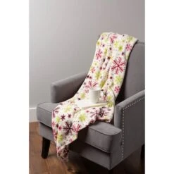 DII® Holiday 2-Pack Snowflake Plush Fleece Blanket -Christmas Designers Store D662962S 5